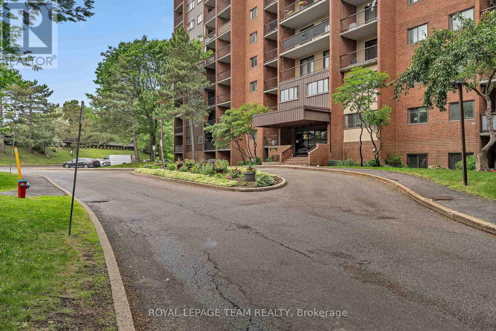 #214 2630 SOUTHVALE CRESCENT - 3