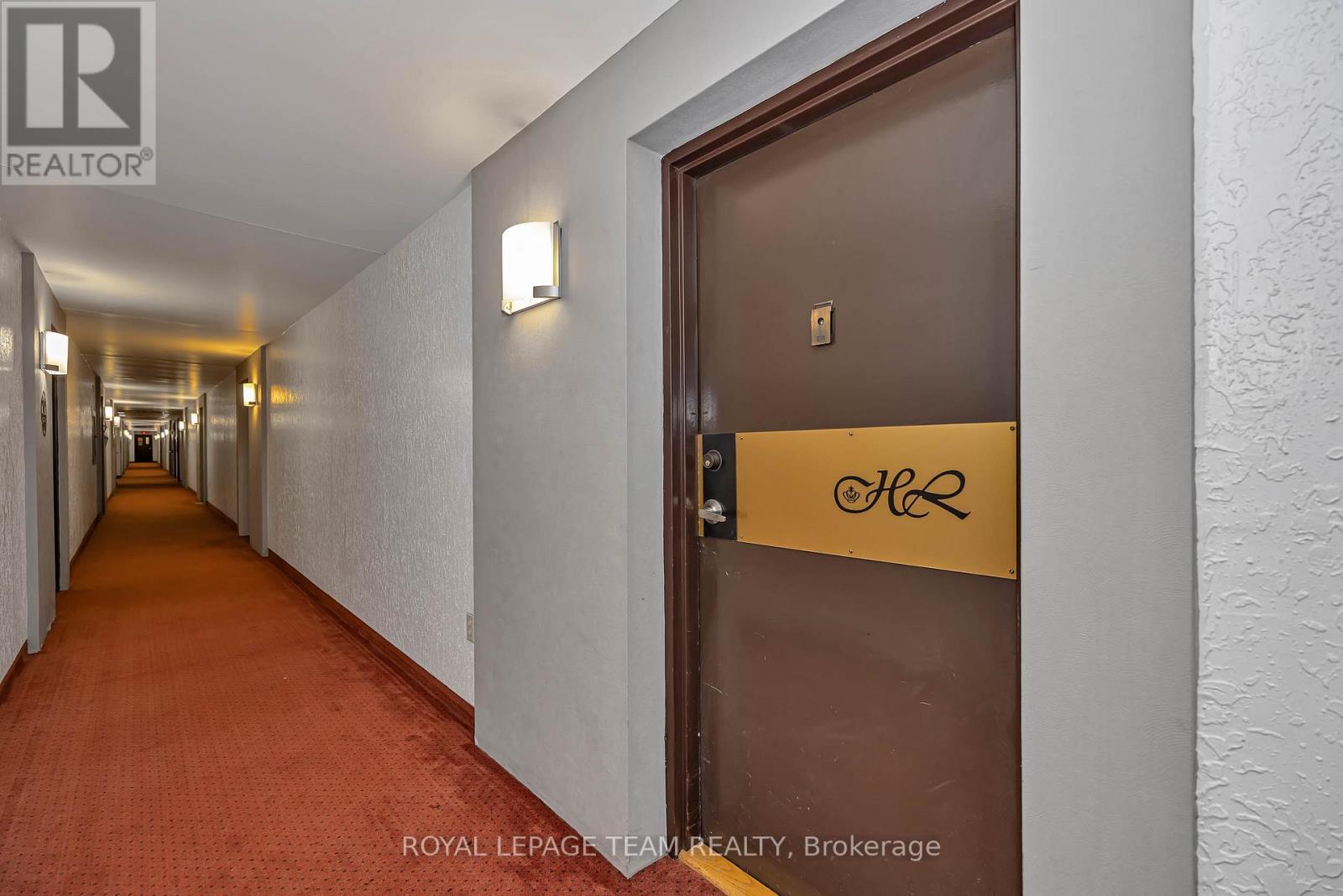 4 Bed, 2 Bath Apartment for Sale in Ottawa – 214 – 2630 SOUTHVALE CRESCENT, Ottawa – MLS# X13477248 - Image 8
