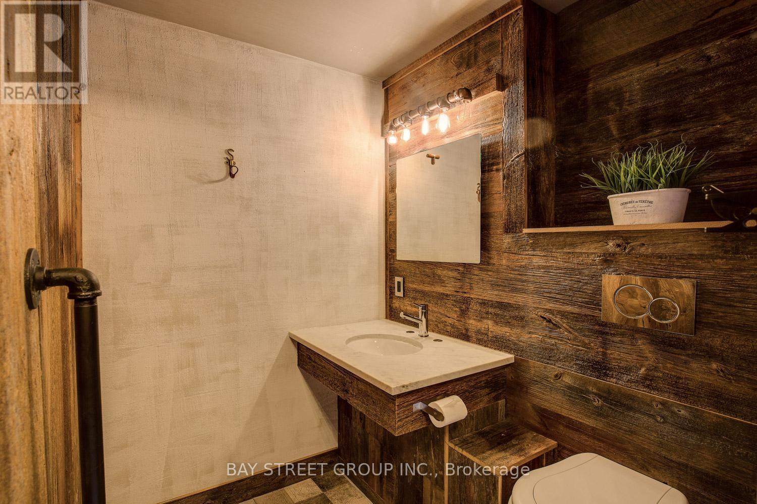 #301 68 YORKVILLE AVENUE - 10