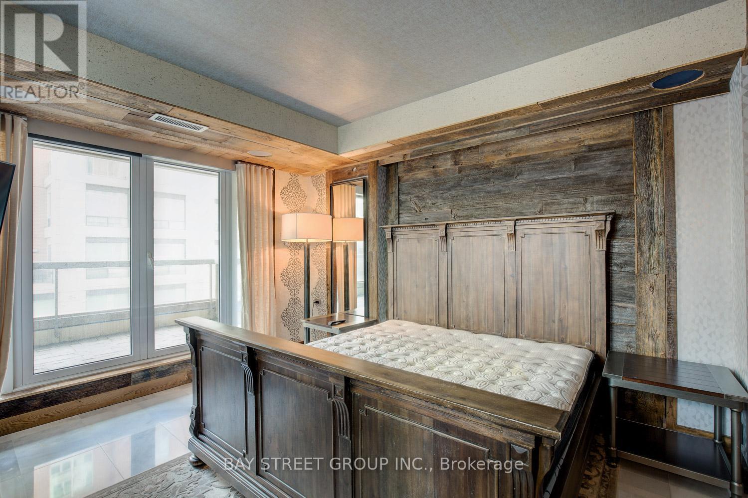 #301 68 YORKVILLE AVENUE - 15