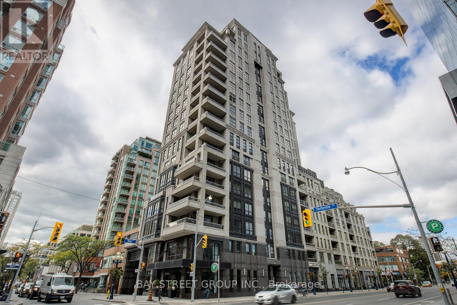 #301 68 YORKVILLE AVENUE - 26