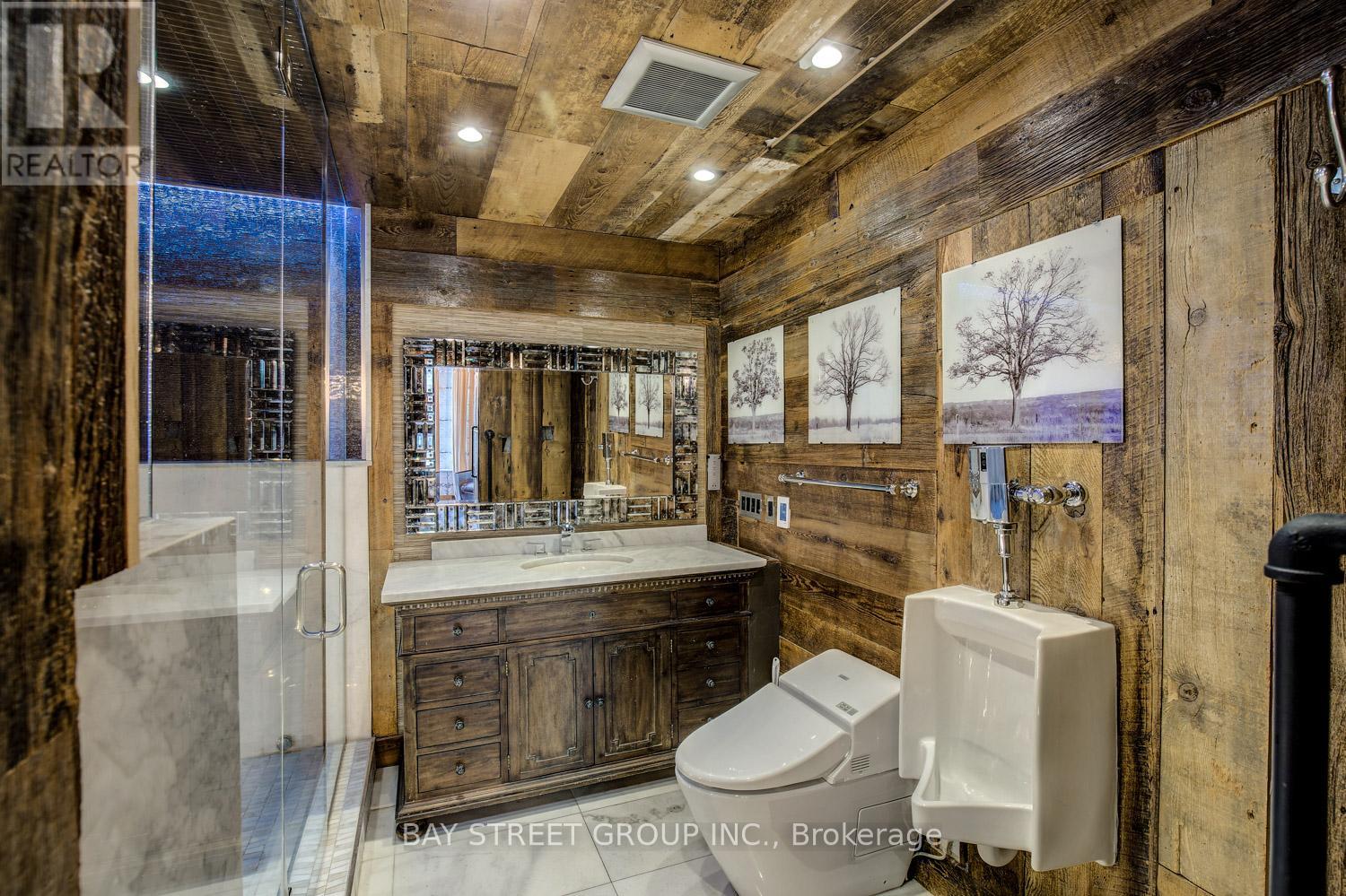 #301 68 YORKVILLE AVENUE - 8