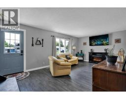 3pc Bathroom - 401 15 Street E, Drumheller, AB T0J0Y5 Photo 11