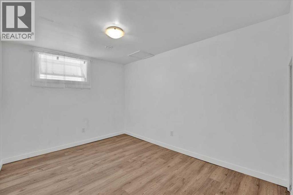 401 15 Street E - 31