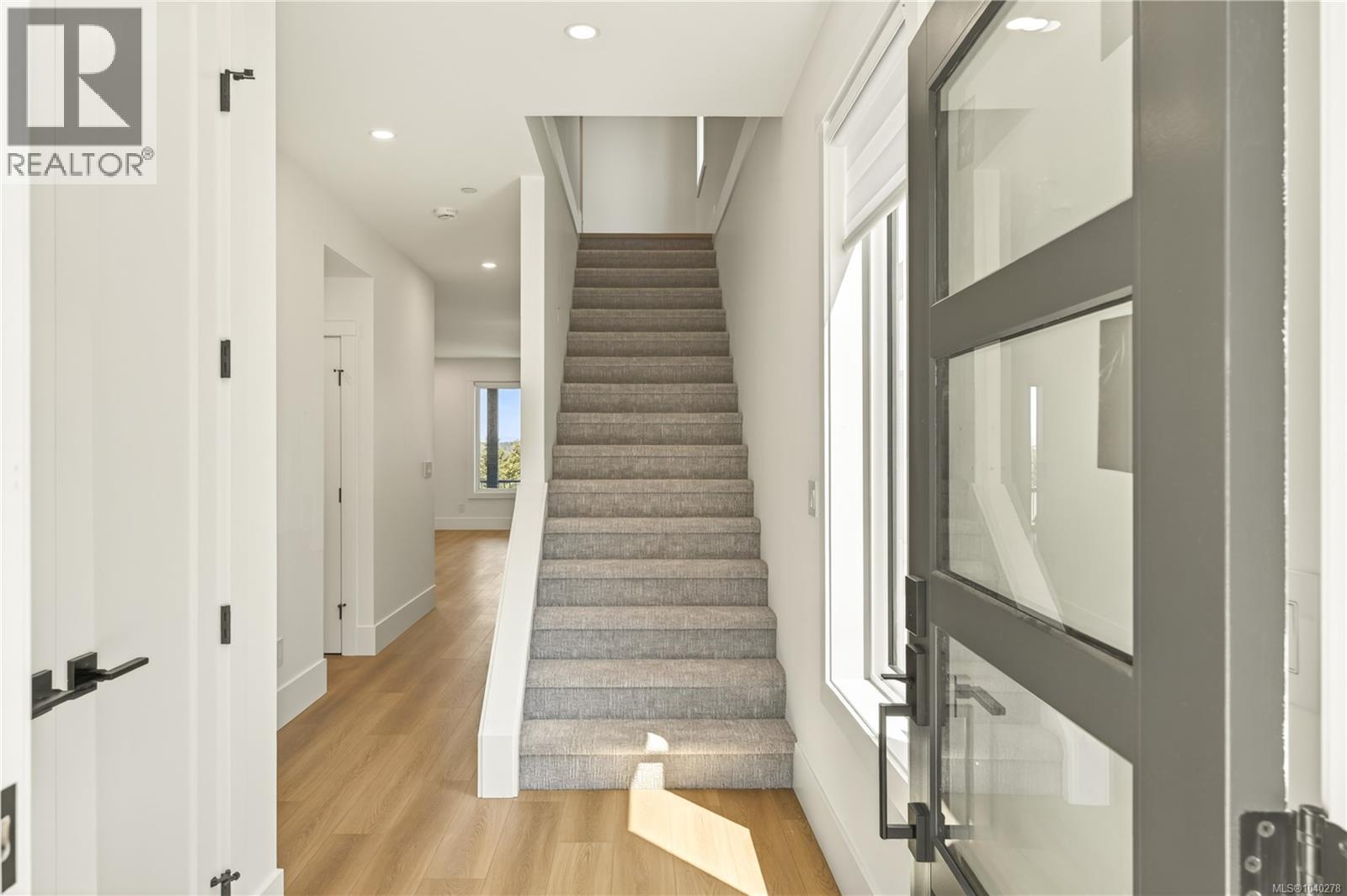 #102 2302 Arbot Rd - 11