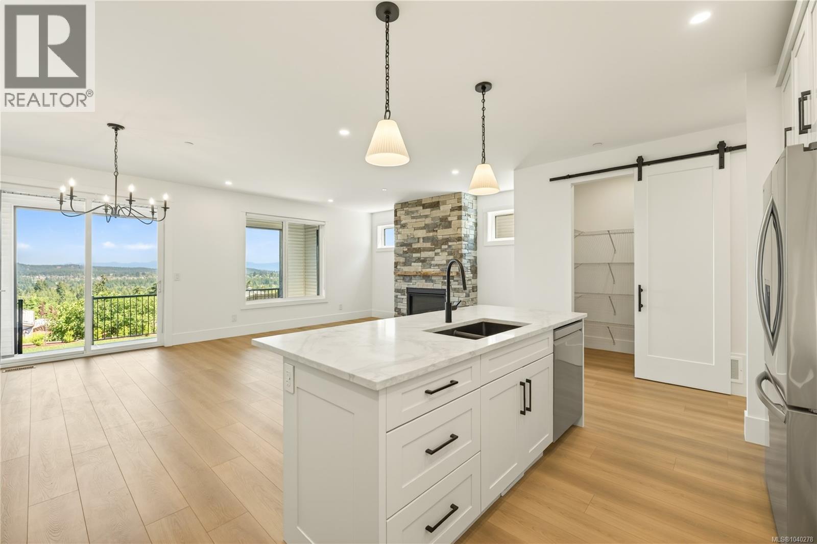 #102 2302 Arbot Rd - 18
