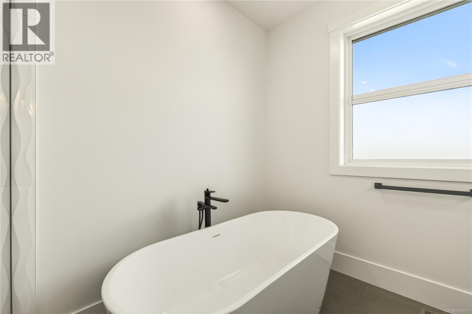 #102 2302 Arbot Rd - 38