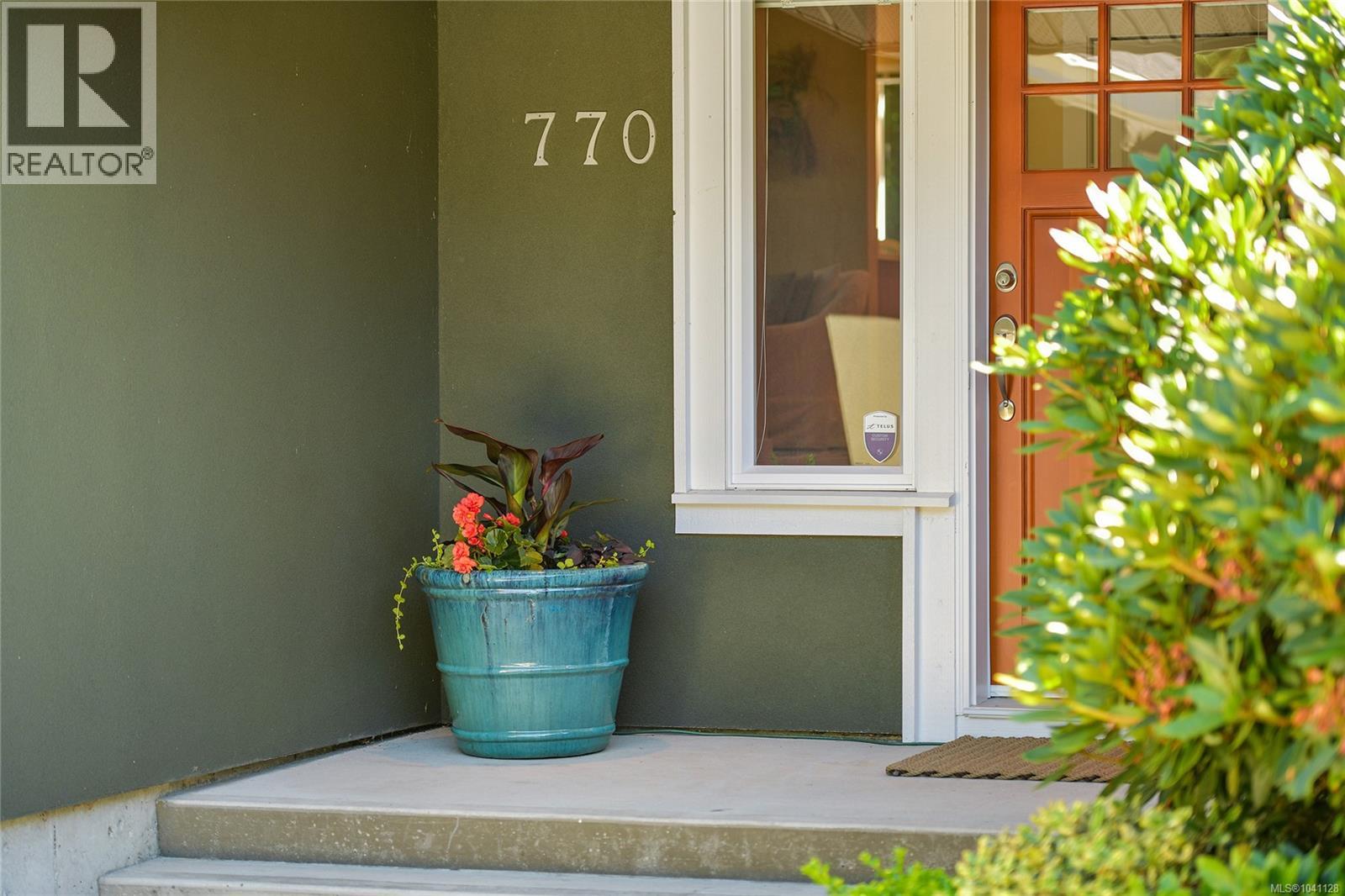  770 Hill Rise Lane, Saanich