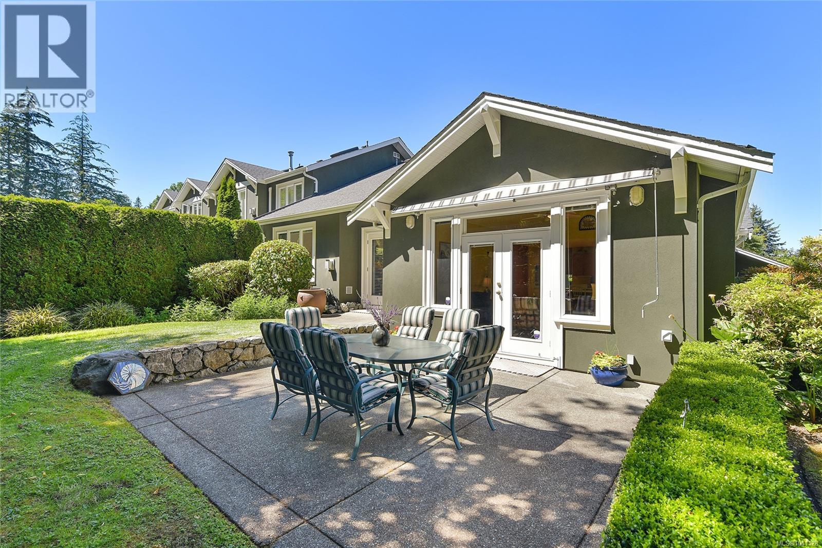  770 Hill Rise Lane, Saanich