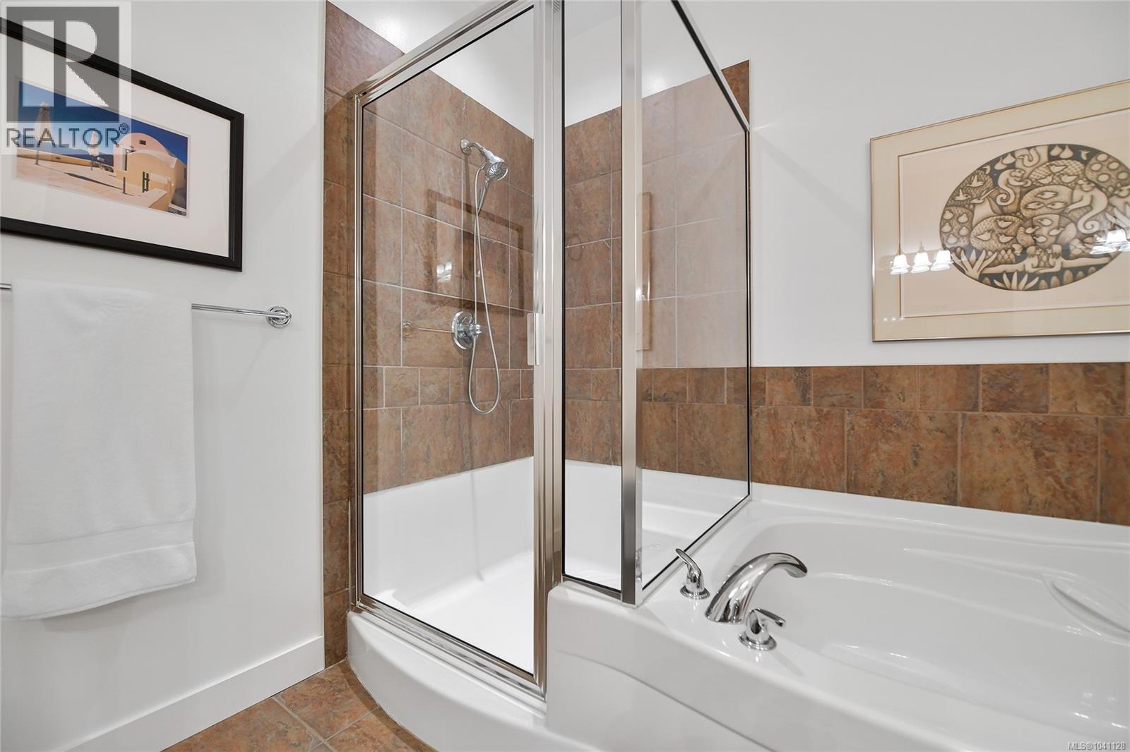  770 Hill Rise Lane, Saanich