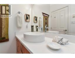 770 Hill Rise Lane, Saanich, BC V8Y3K2 Photo 48