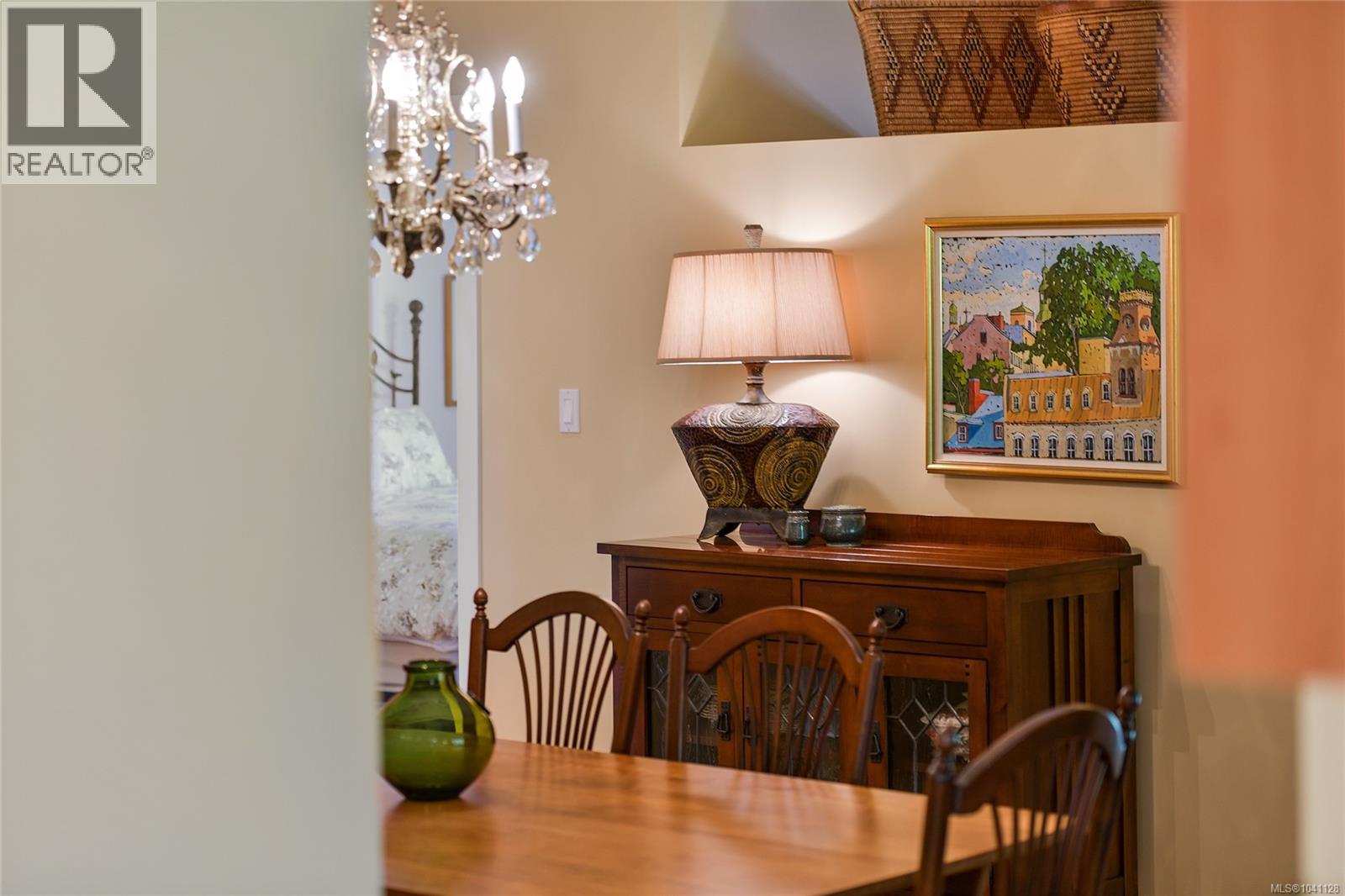  770 Hill Rise Lane, Saanich