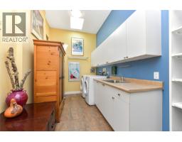 770 Hill Rise Lane, Saanich, BC V8Y3K2 Photo 49