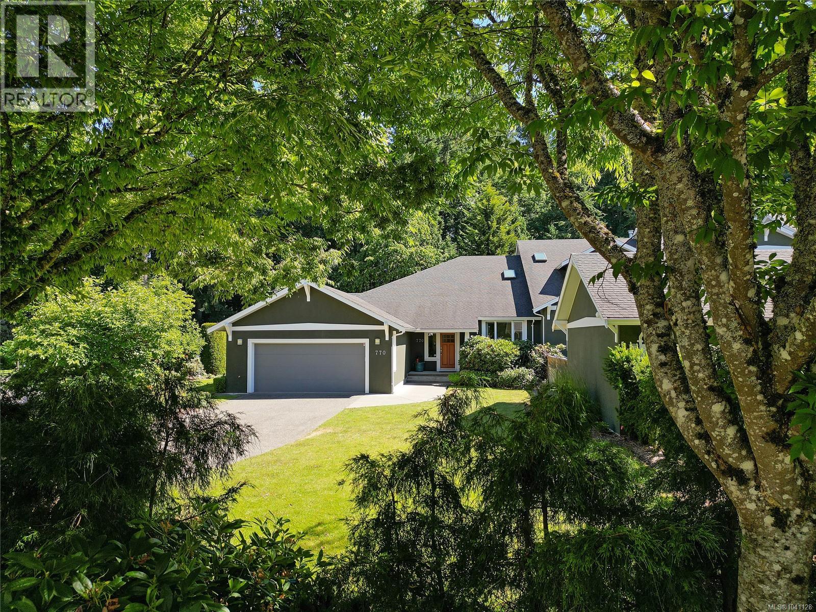  770 Hill Rise Lane, Saanich
