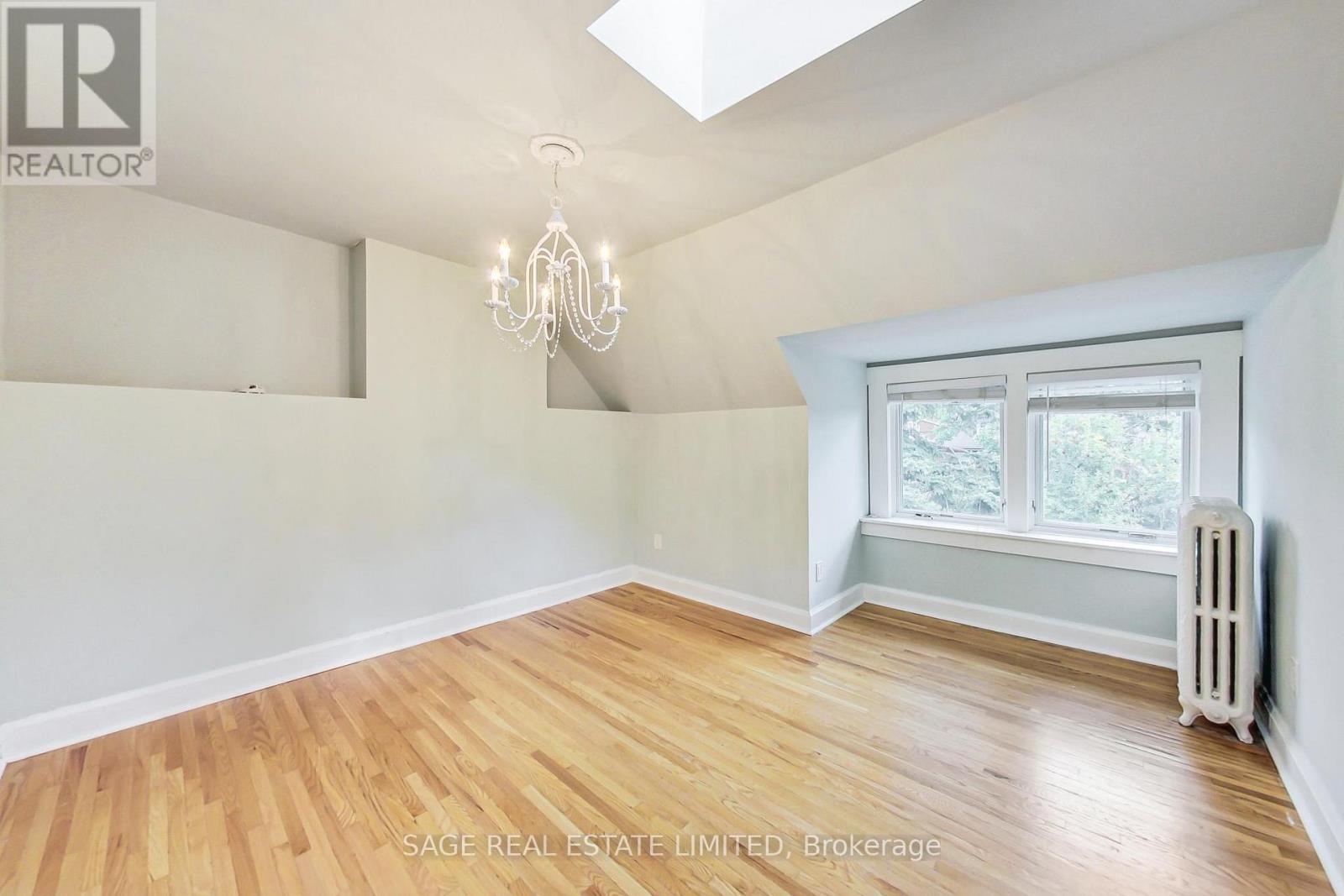 46 ALBERTA AVENUE - 32