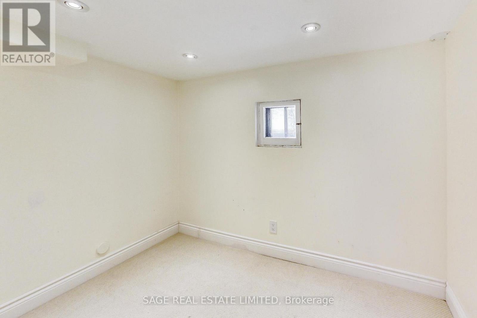 46 ALBERTA AVENUE - 39