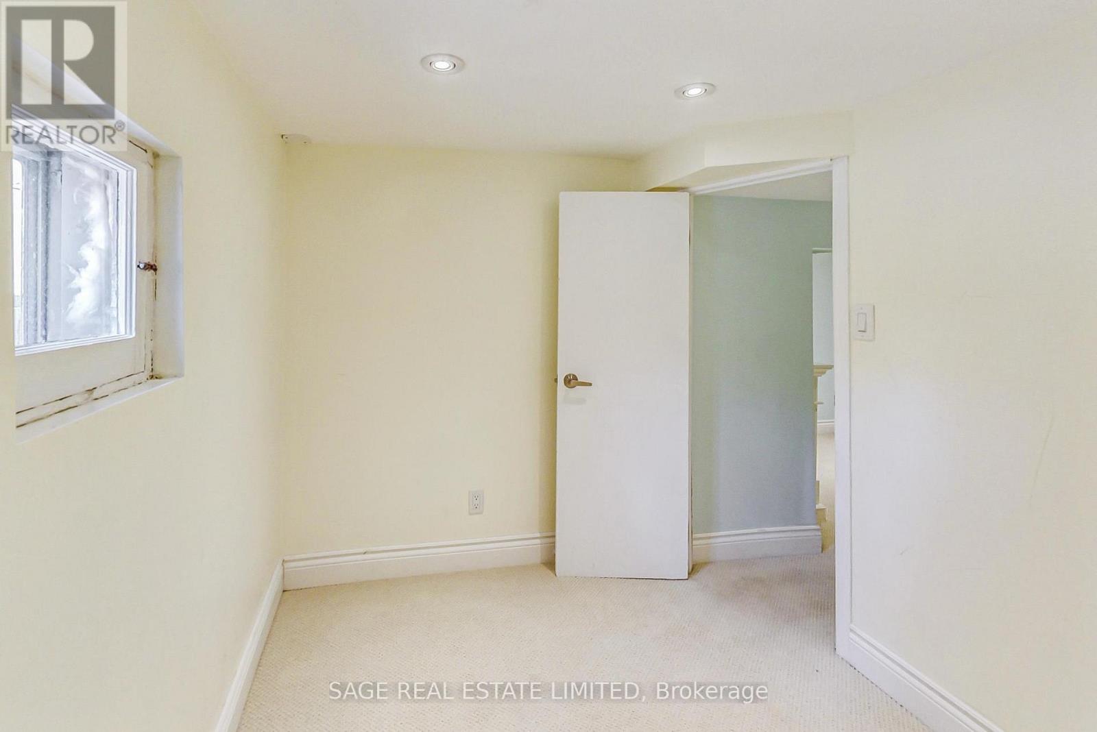 46 ALBERTA AVENUE - 41