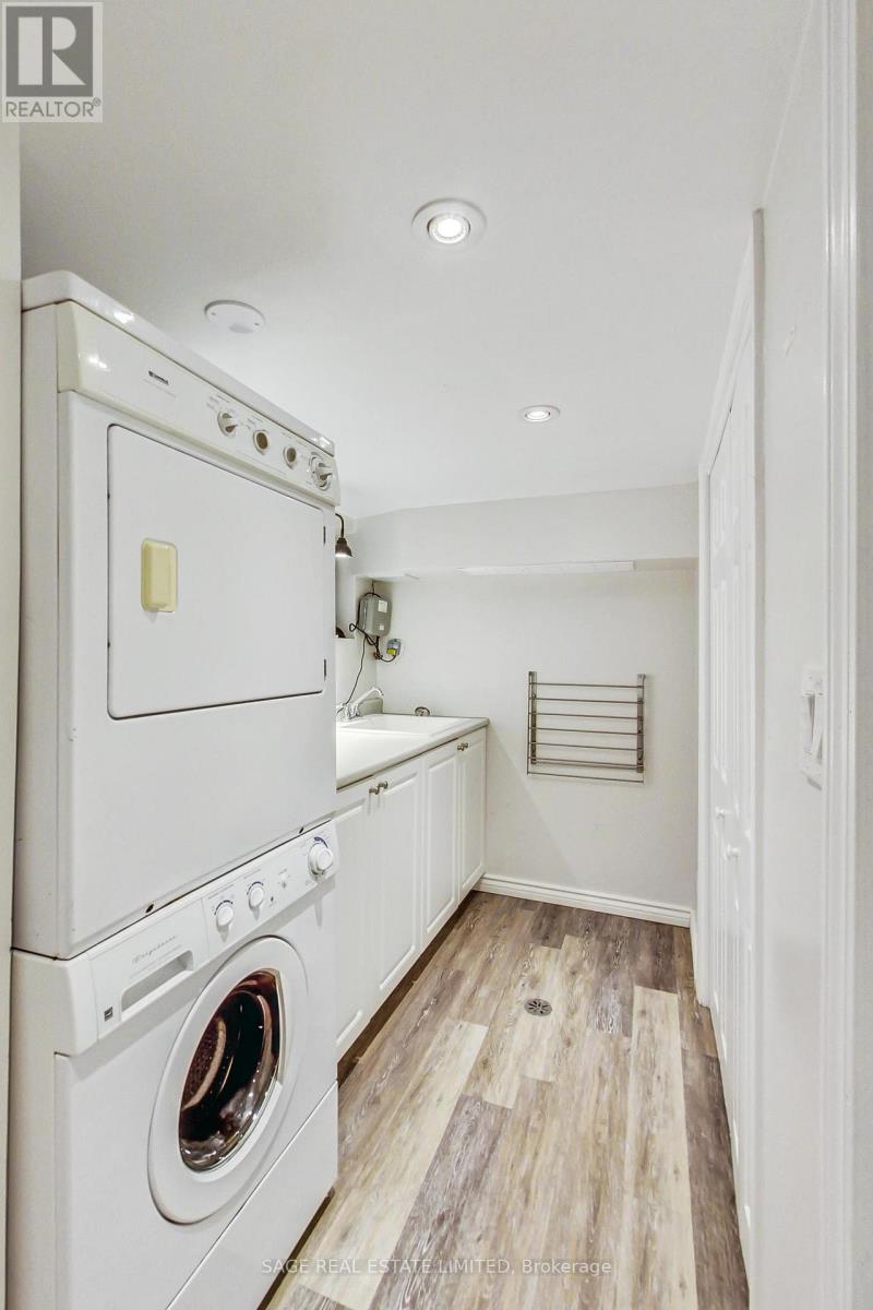 46 ALBERTA AVENUE - 44
