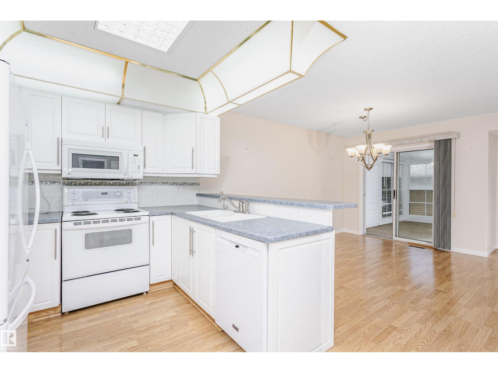 #26 1650 42 ST NW — photo 10