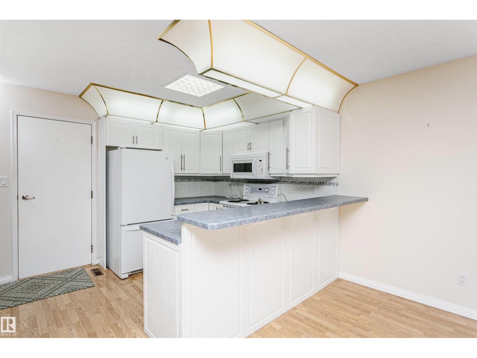 #26 1650 42 ST NW — photo 11