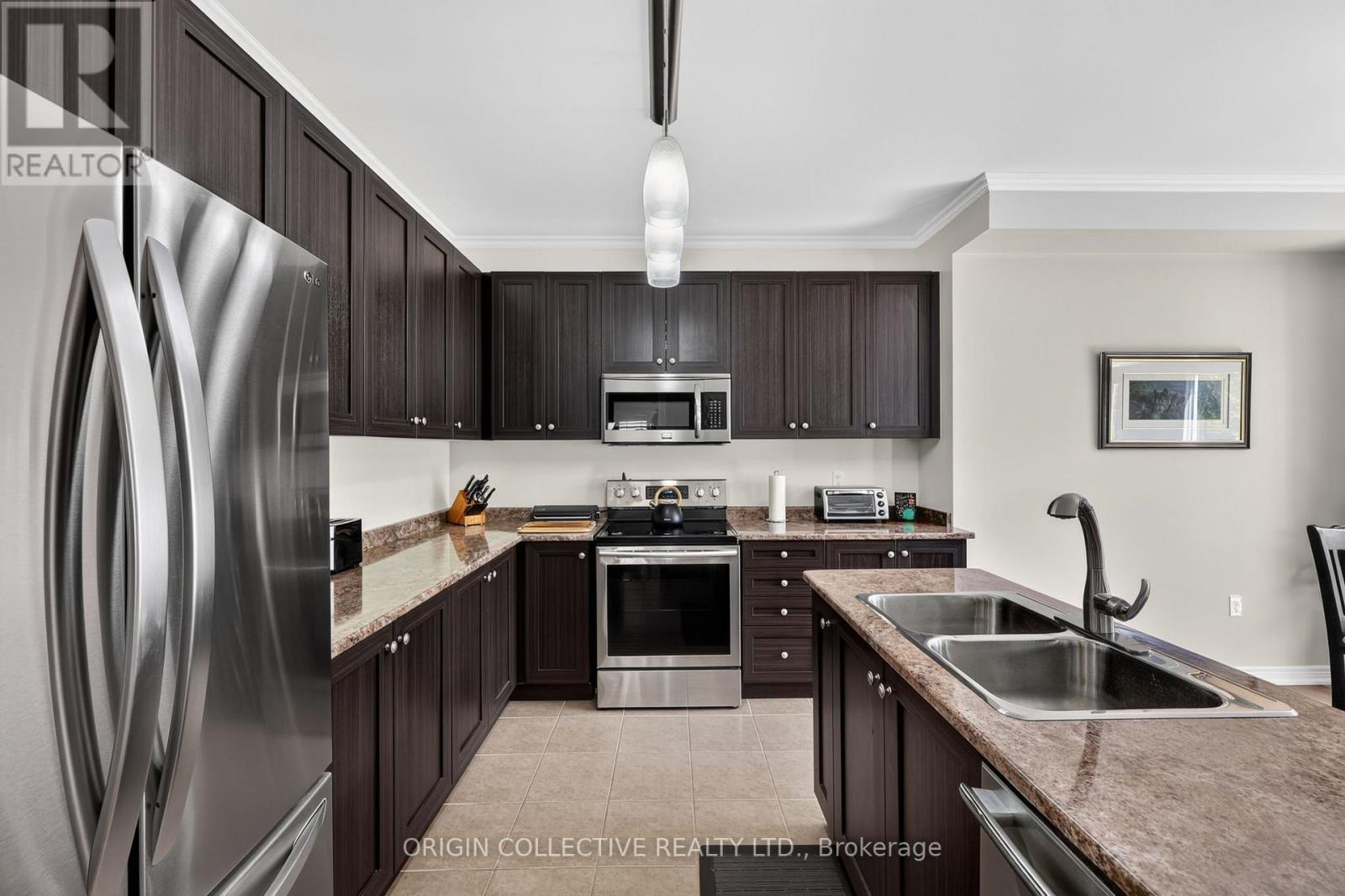 31 BUD LEGGETT CRESCENT - 11