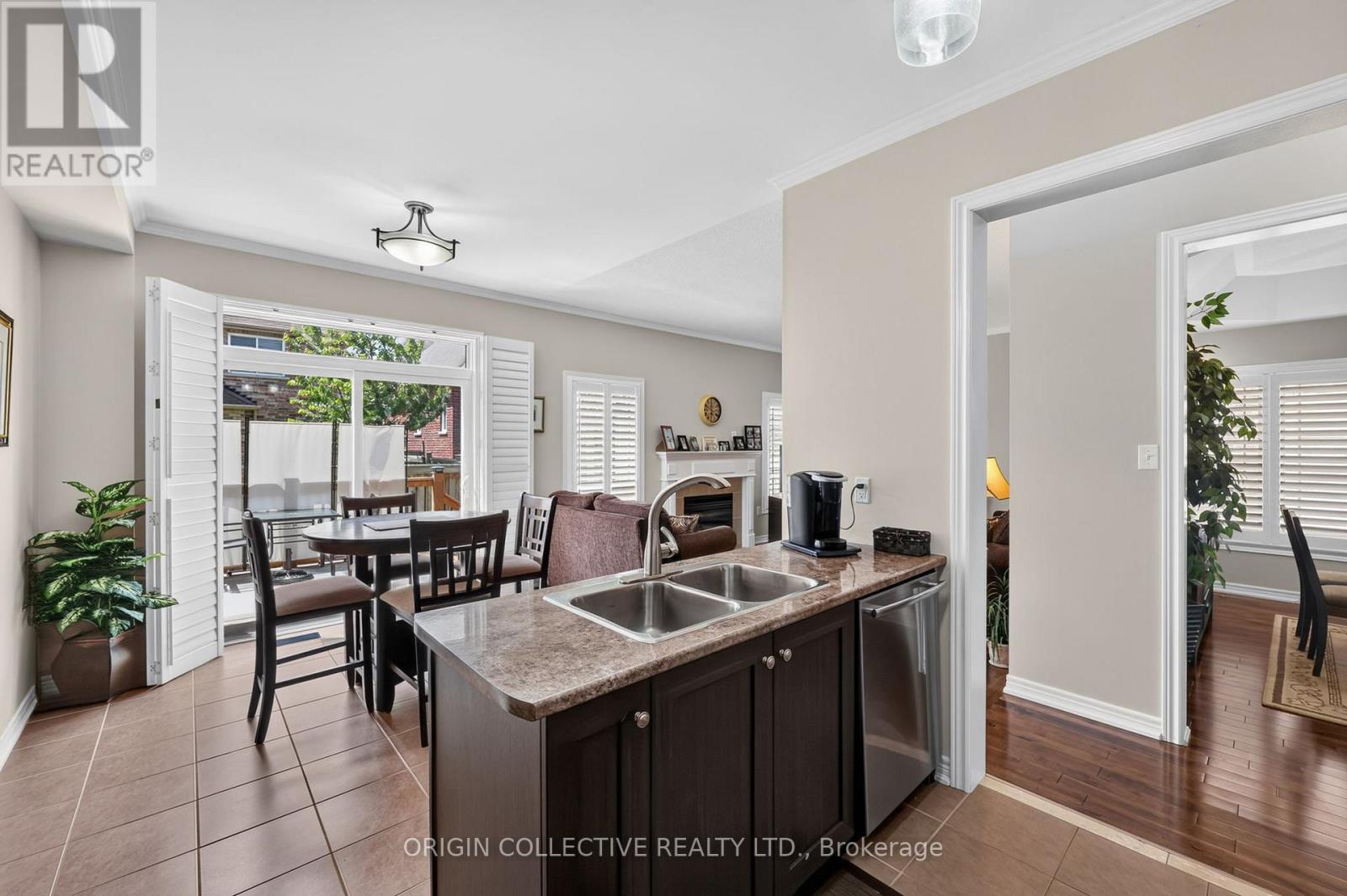 31 BUD LEGGETT CRESCENT - 13