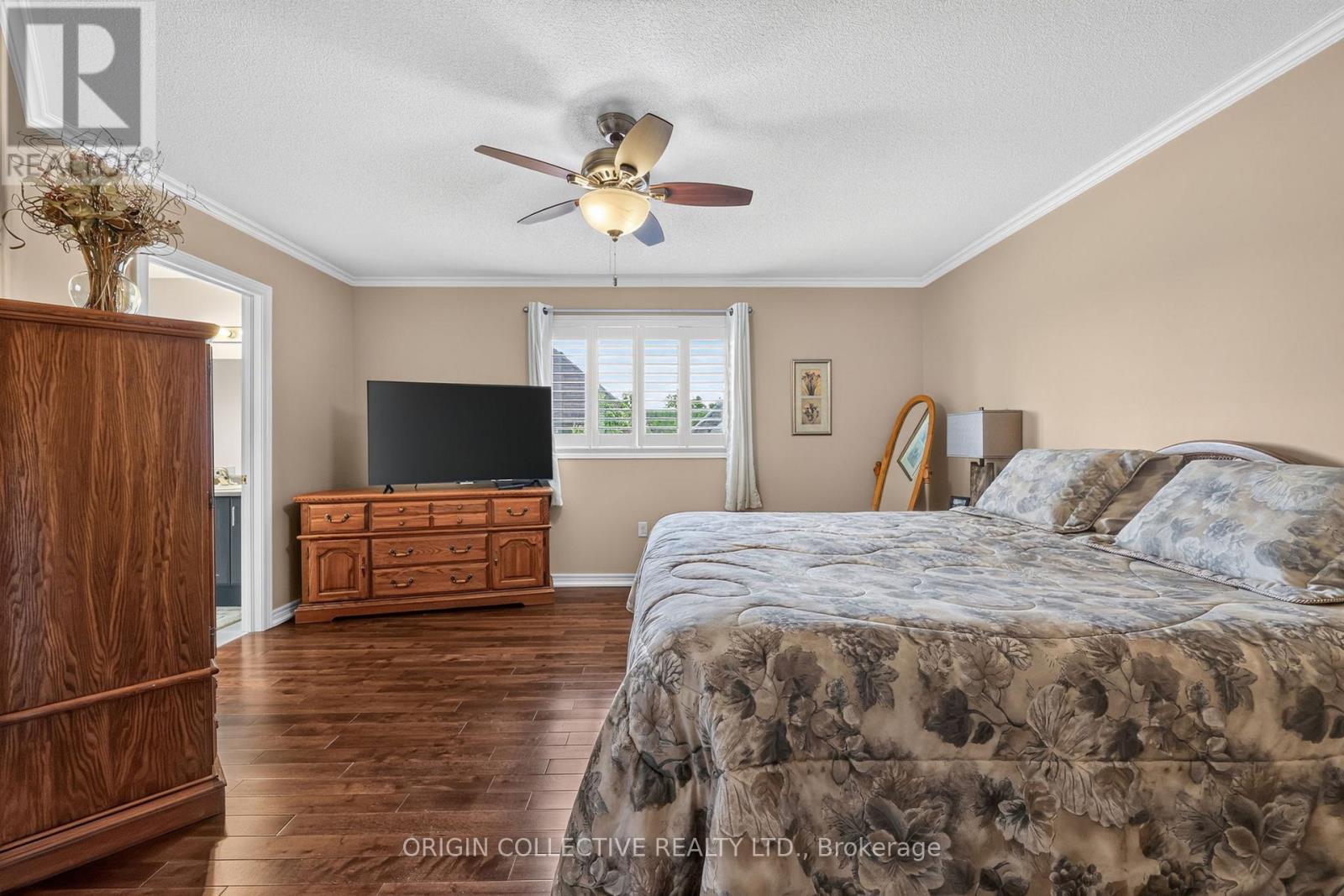 31 BUD LEGGETT CRESCENT - 16