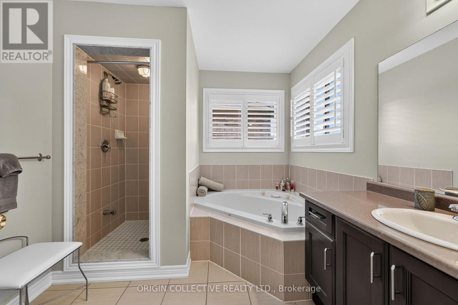 31 BUD LEGGETT CRESCENT - 17