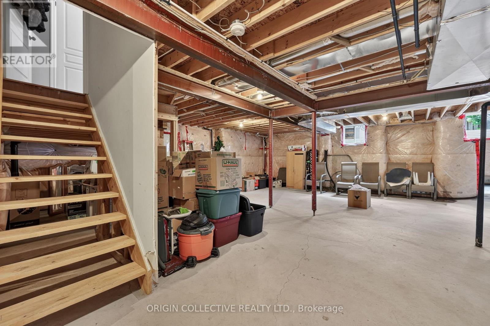 31 BUD LEGGETT CRESCENT - 23