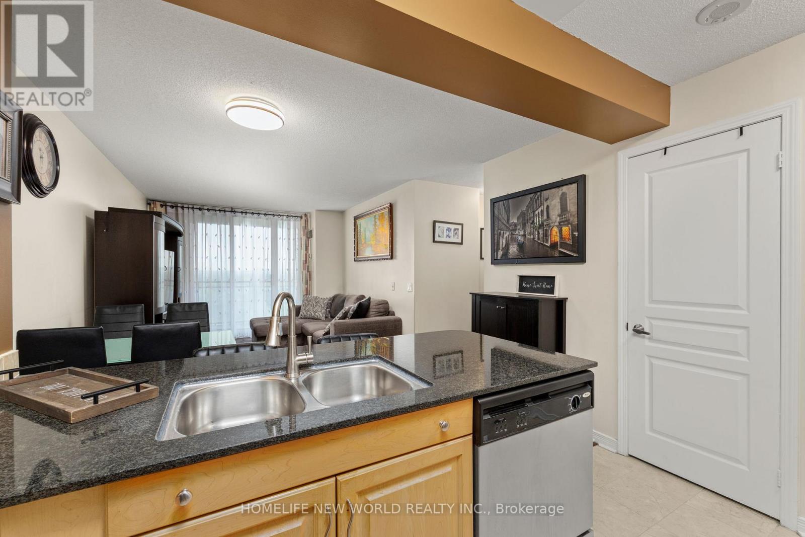 #1103 330 RED MAPLE ROAD - 30