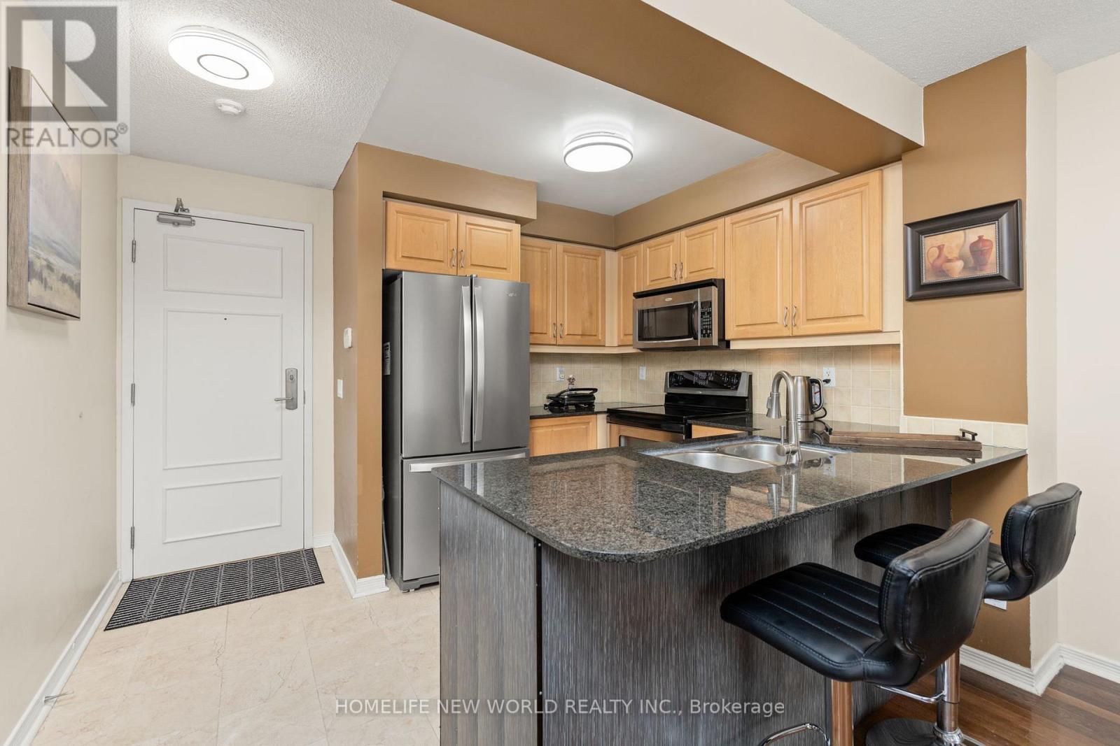 #1103 330 RED MAPLE ROAD - 31