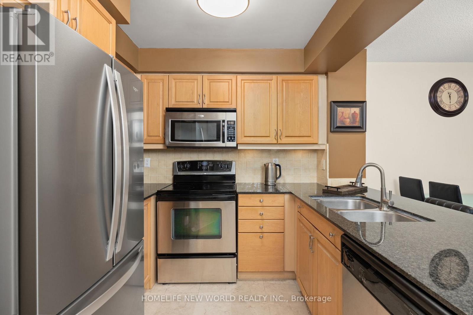 #1103 330 RED MAPLE ROAD - 32
