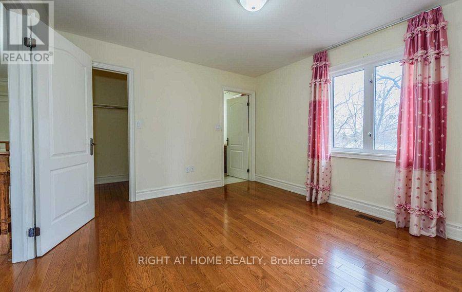 5A PEARSON AVENUE - 23