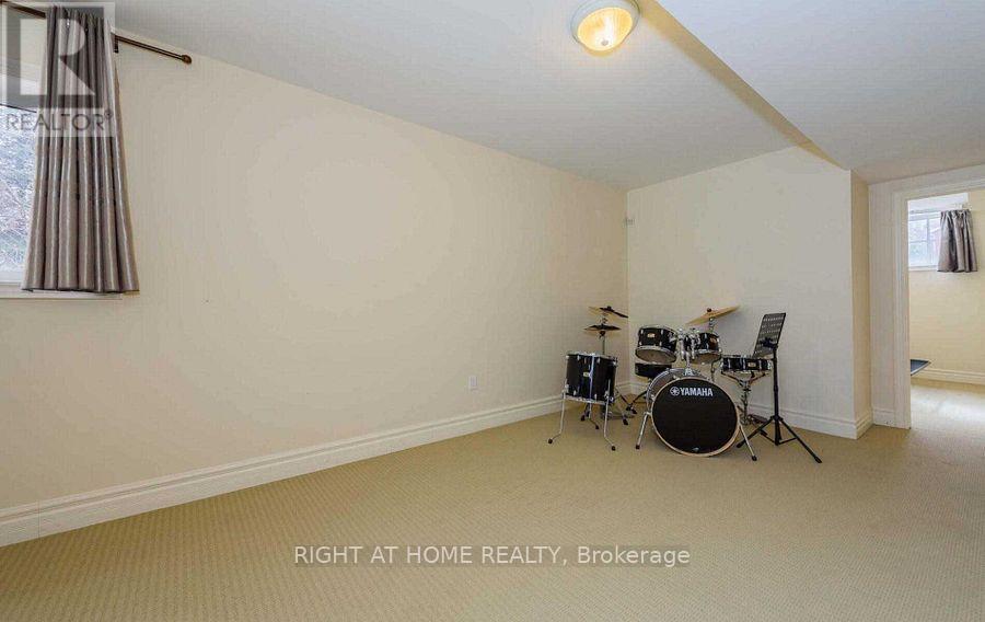 5A PEARSON AVENUE - 28