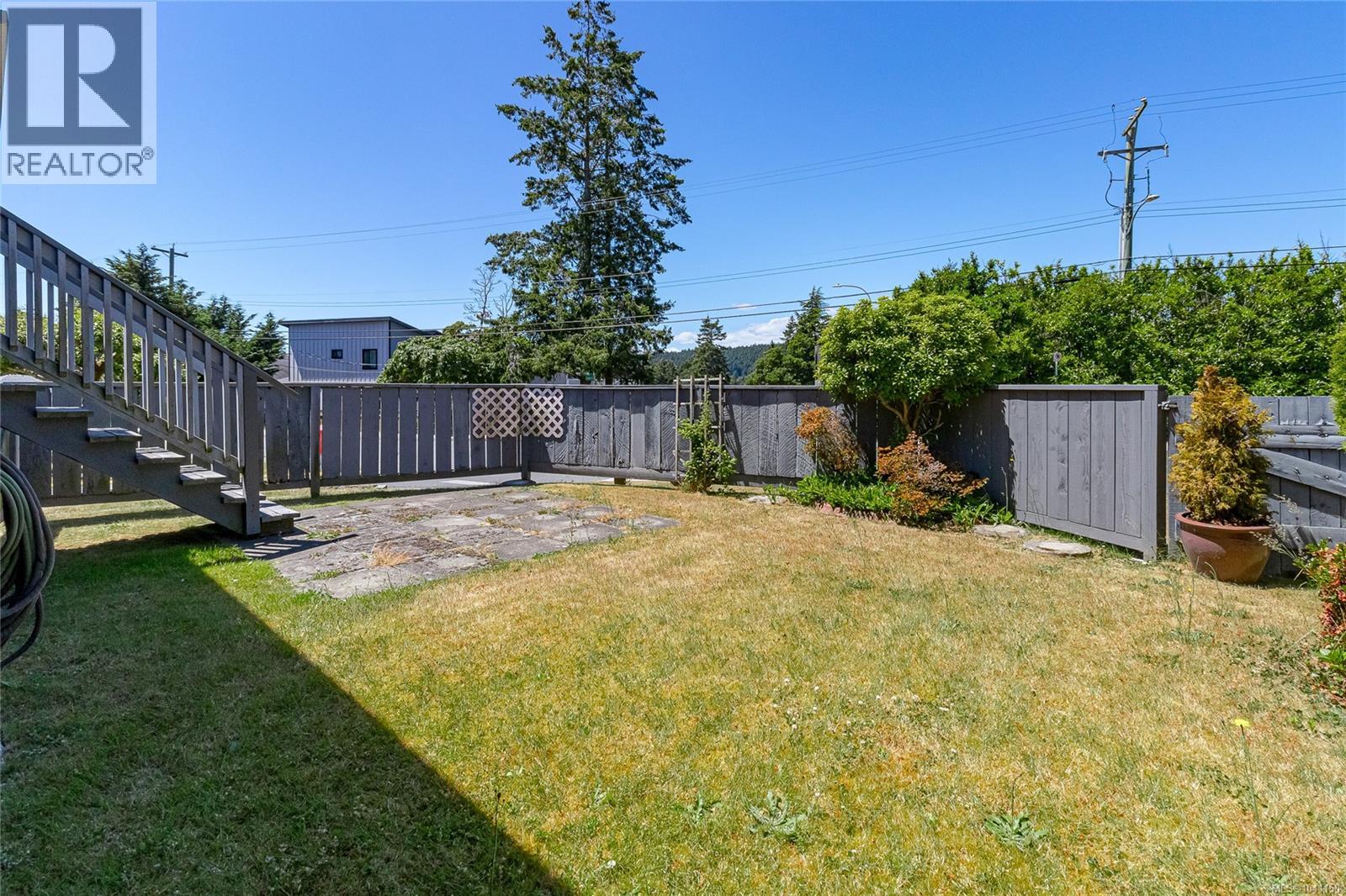 1 4391 Torquay Drive, Saanich