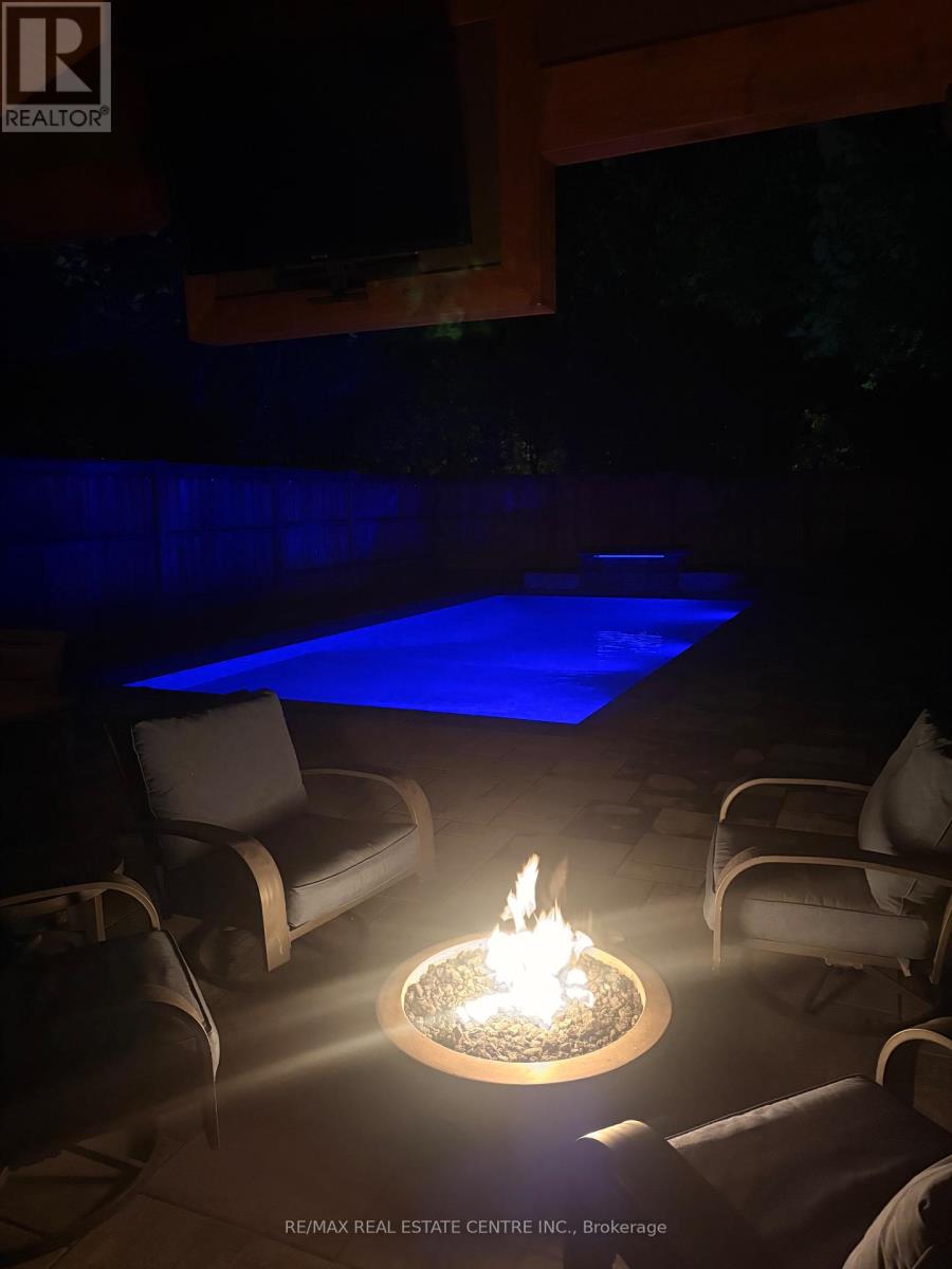 200 DELREX BOULEVARD - 28
