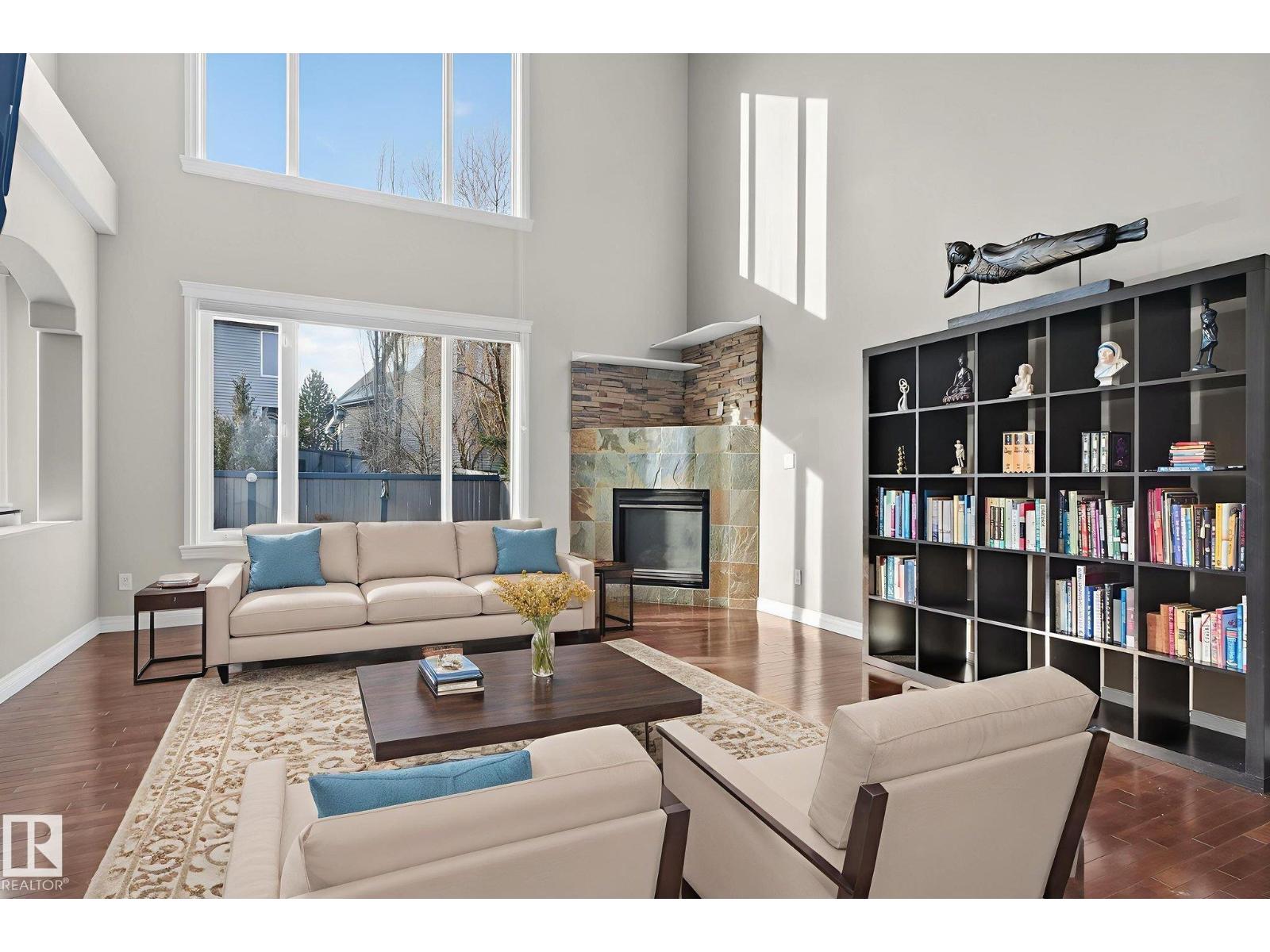 613 Stewart CR SW - 1
