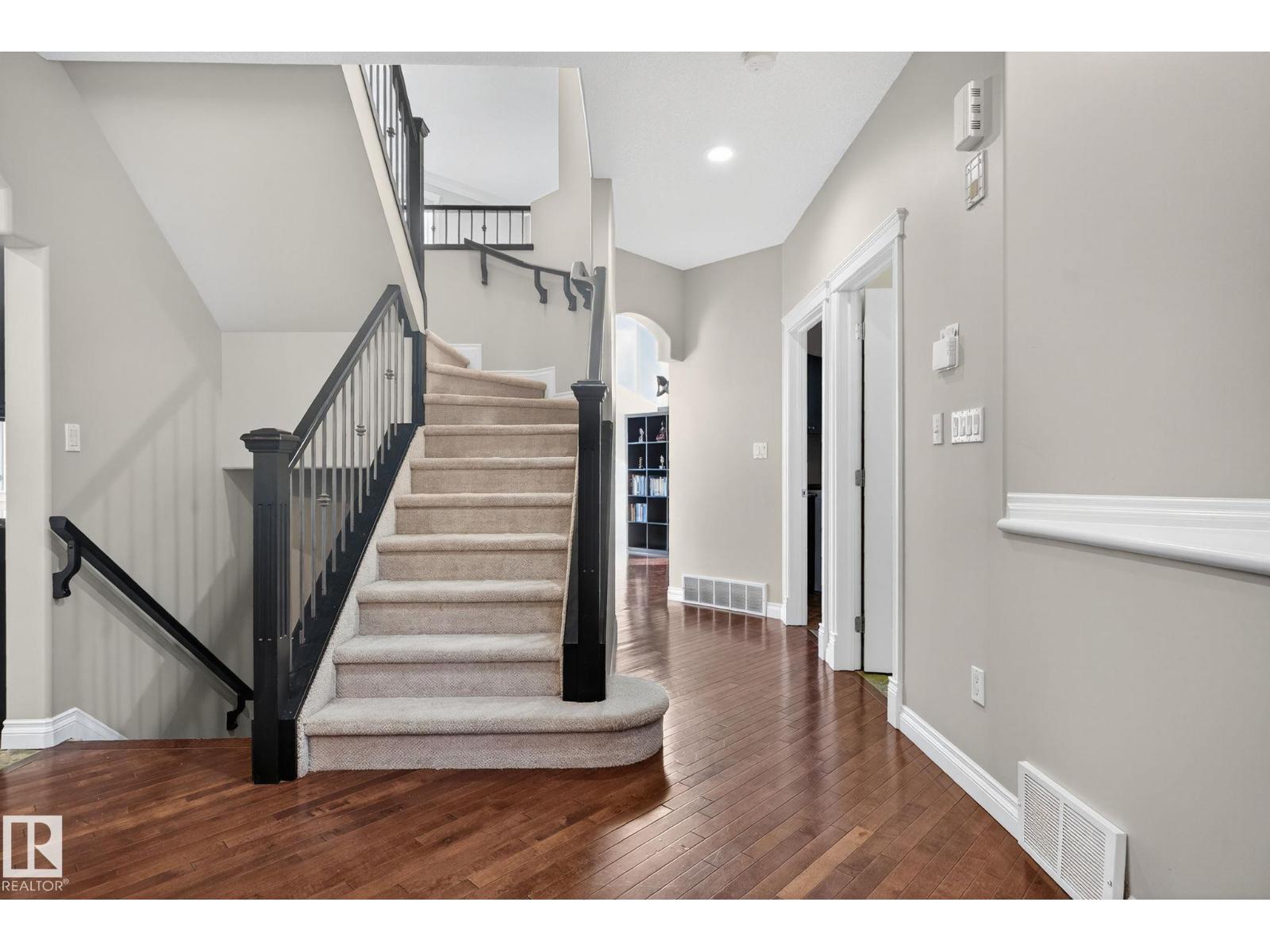 613 Stewart CR SW - 21