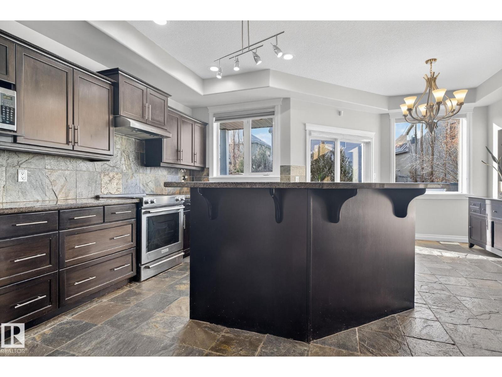 613 Stewart CR SW - 25