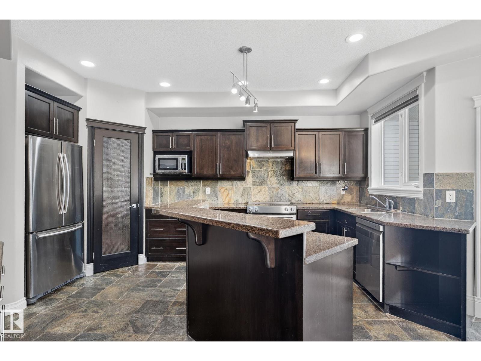 613 Stewart CR SW - 28