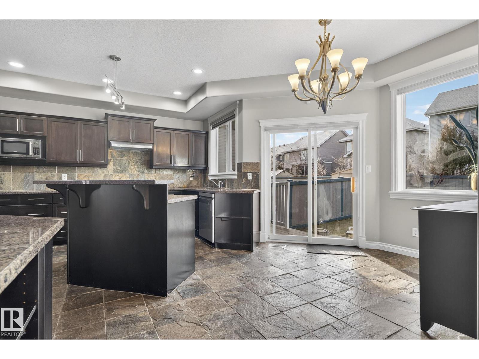 613 Stewart CR SW - 31
