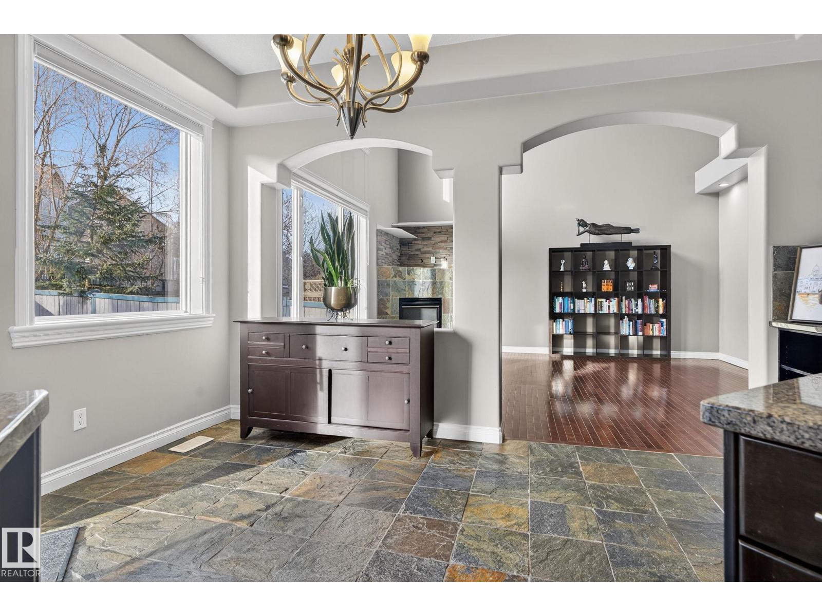 613 Stewart CR SW - 32