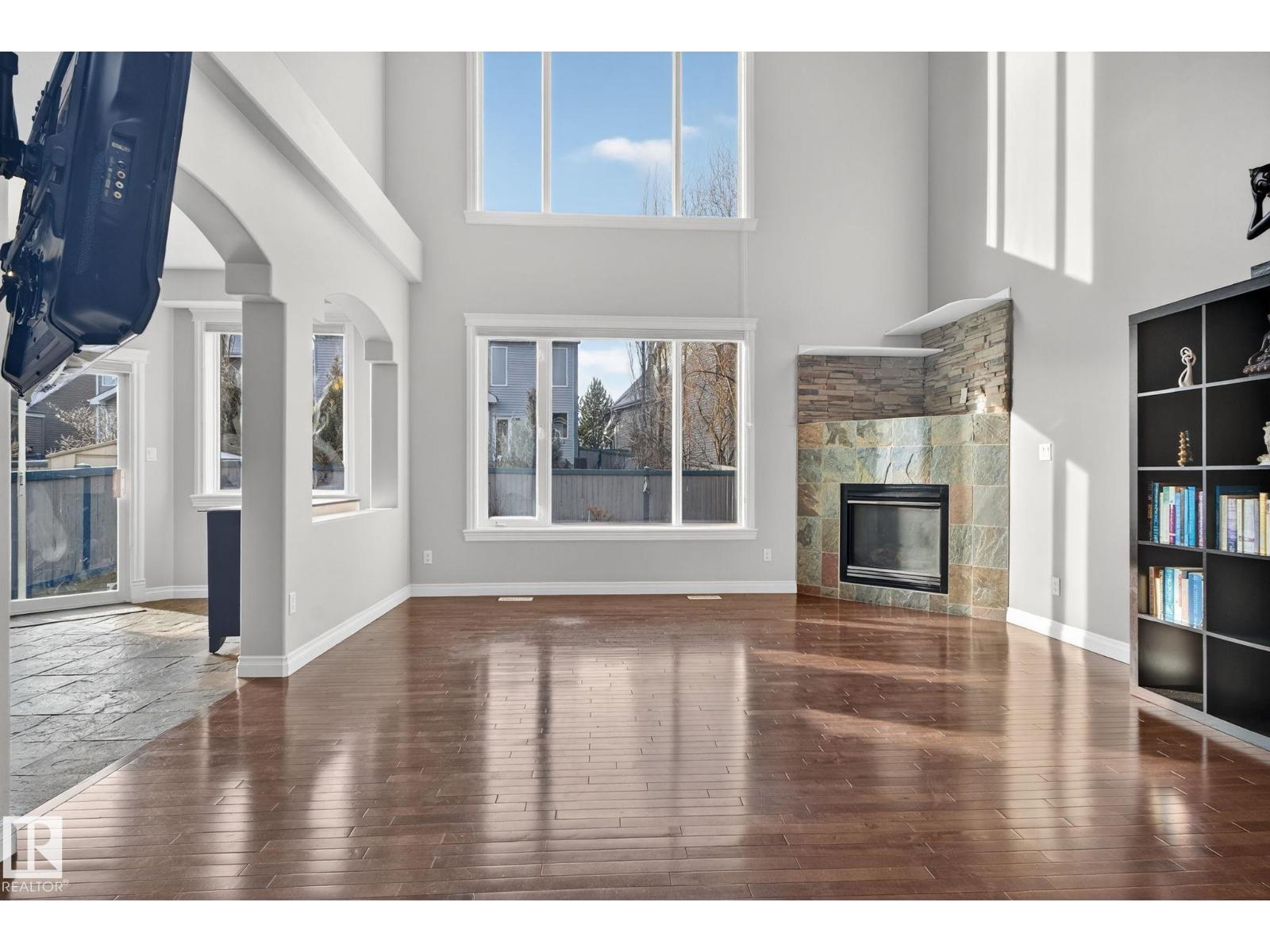 613 Stewart CR SW - 36