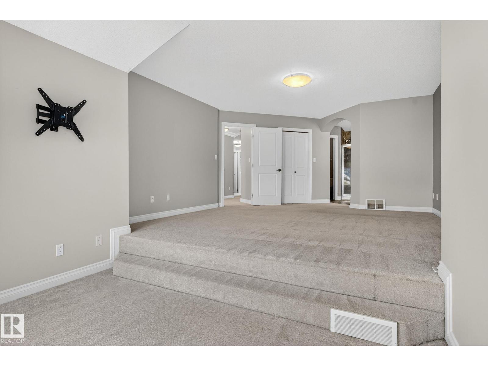 613 Stewart CR SW - 45