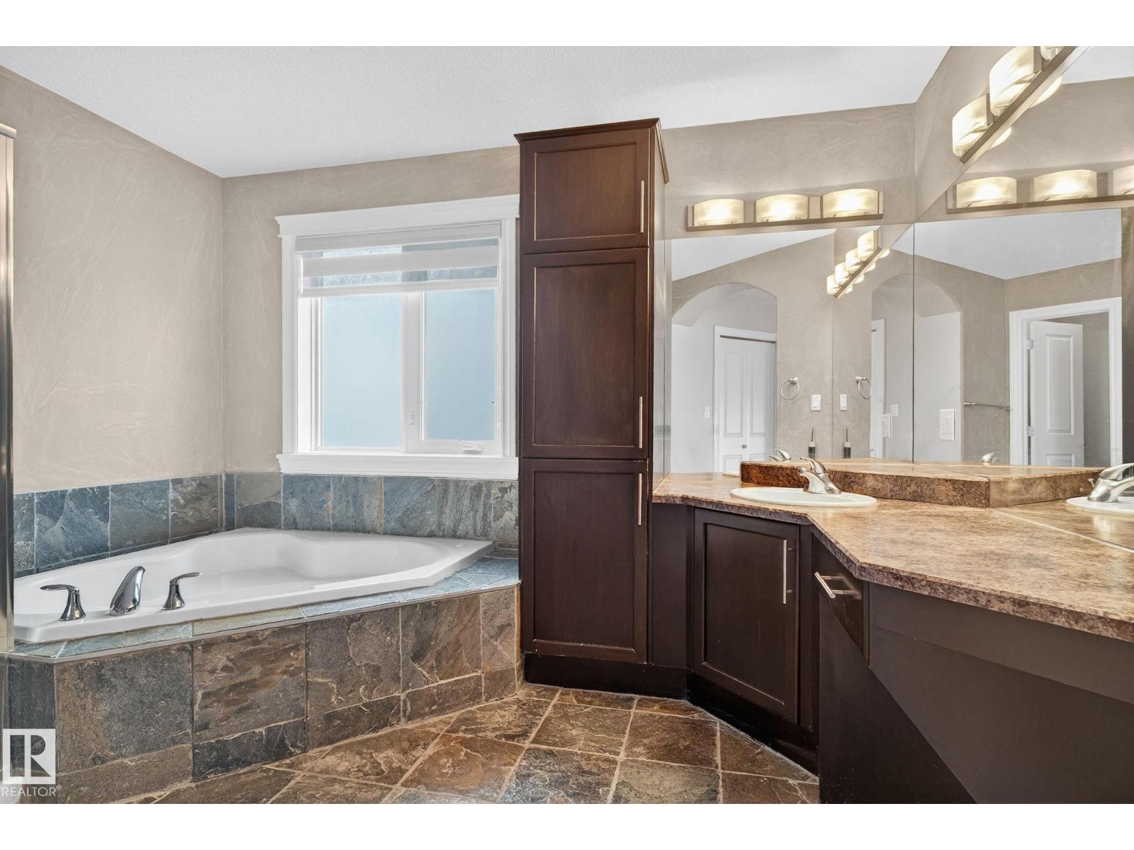 613 Stewart CR SW - 49