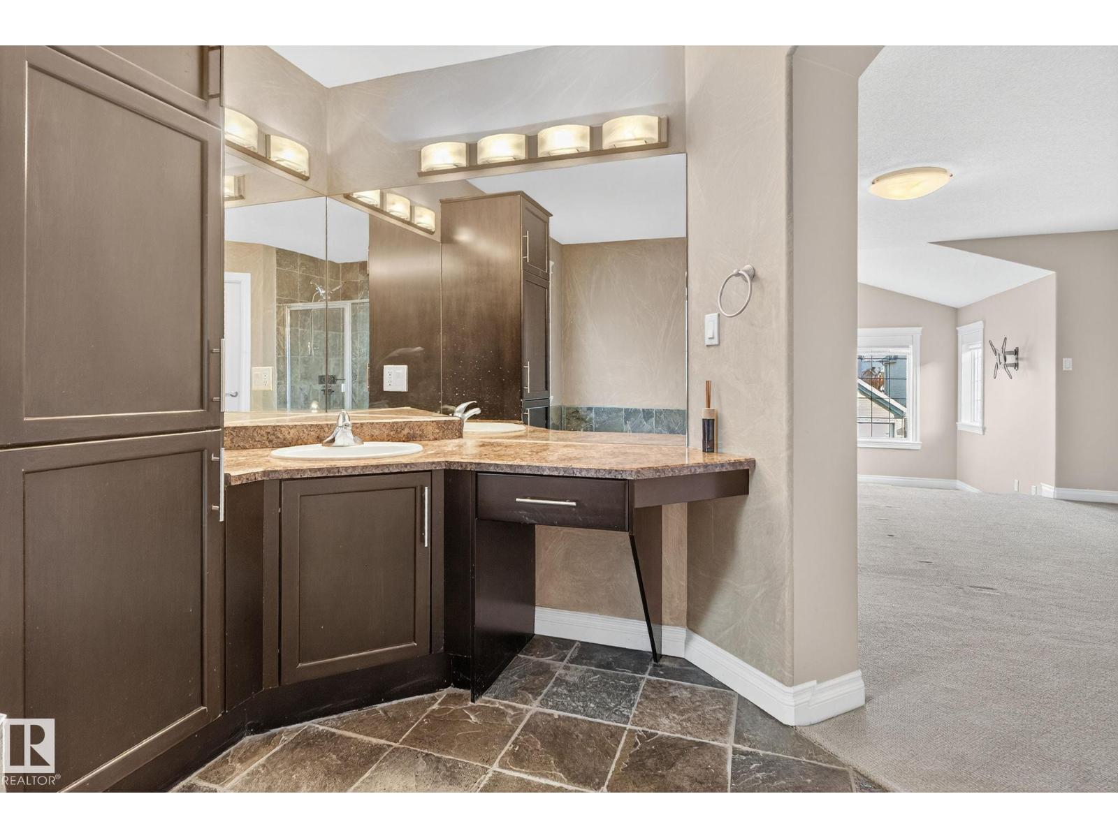 613 Stewart CR SW - 52
