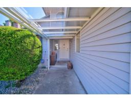 8960 157 Street, Surrey, BC V4N2Y5 Photo 39