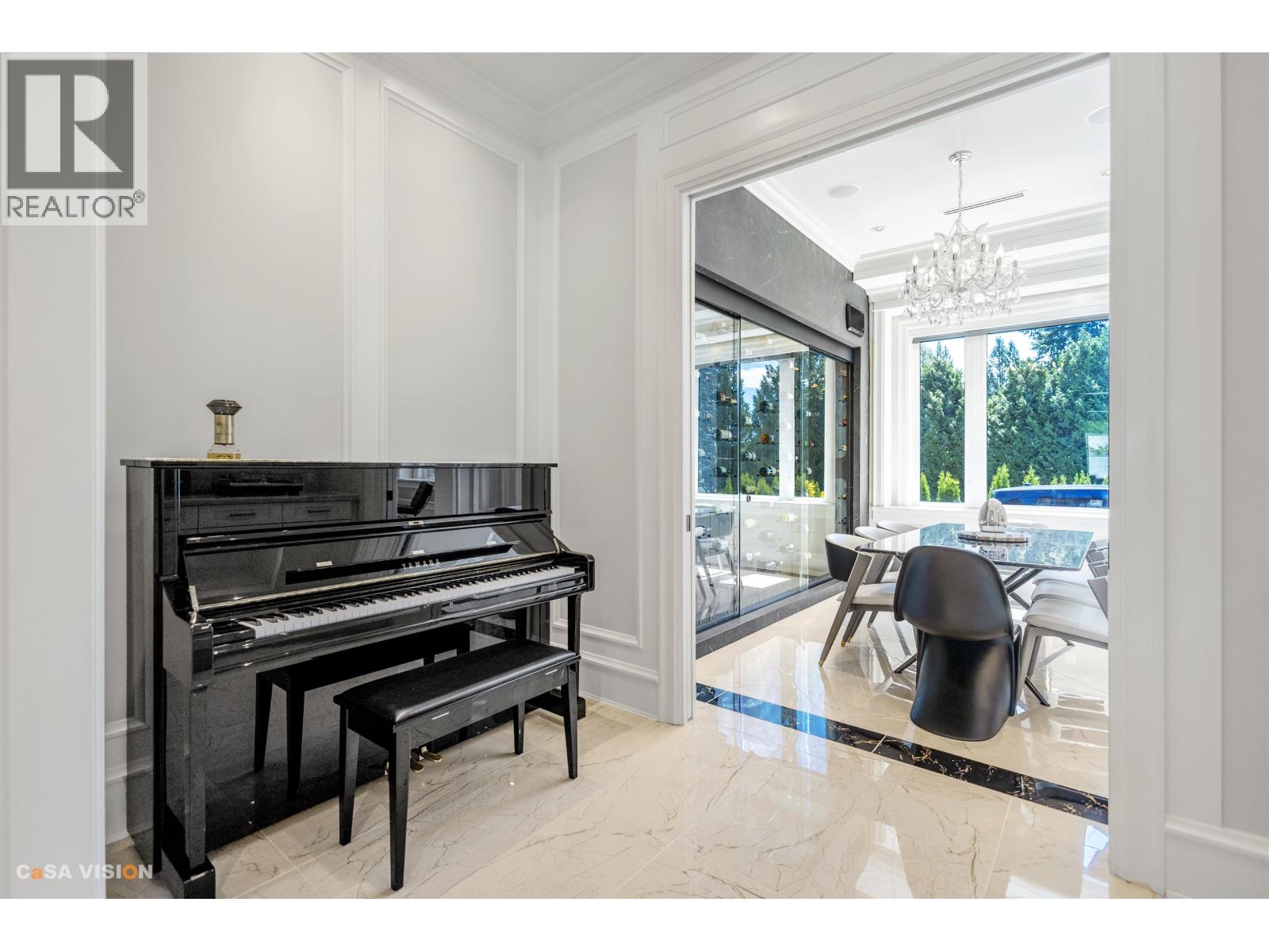 991 CROSS CREEK ROAD, West Vancouver