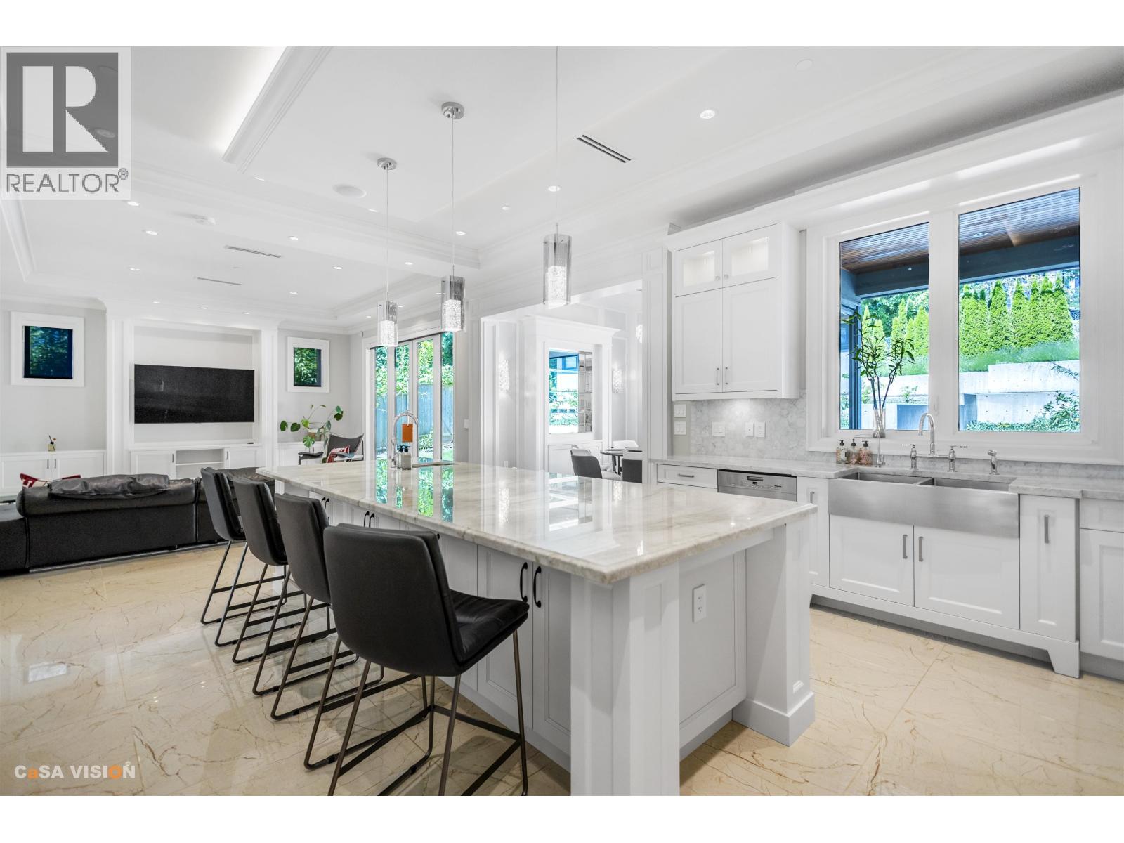991 CROSS CREEK ROAD, West Vancouver