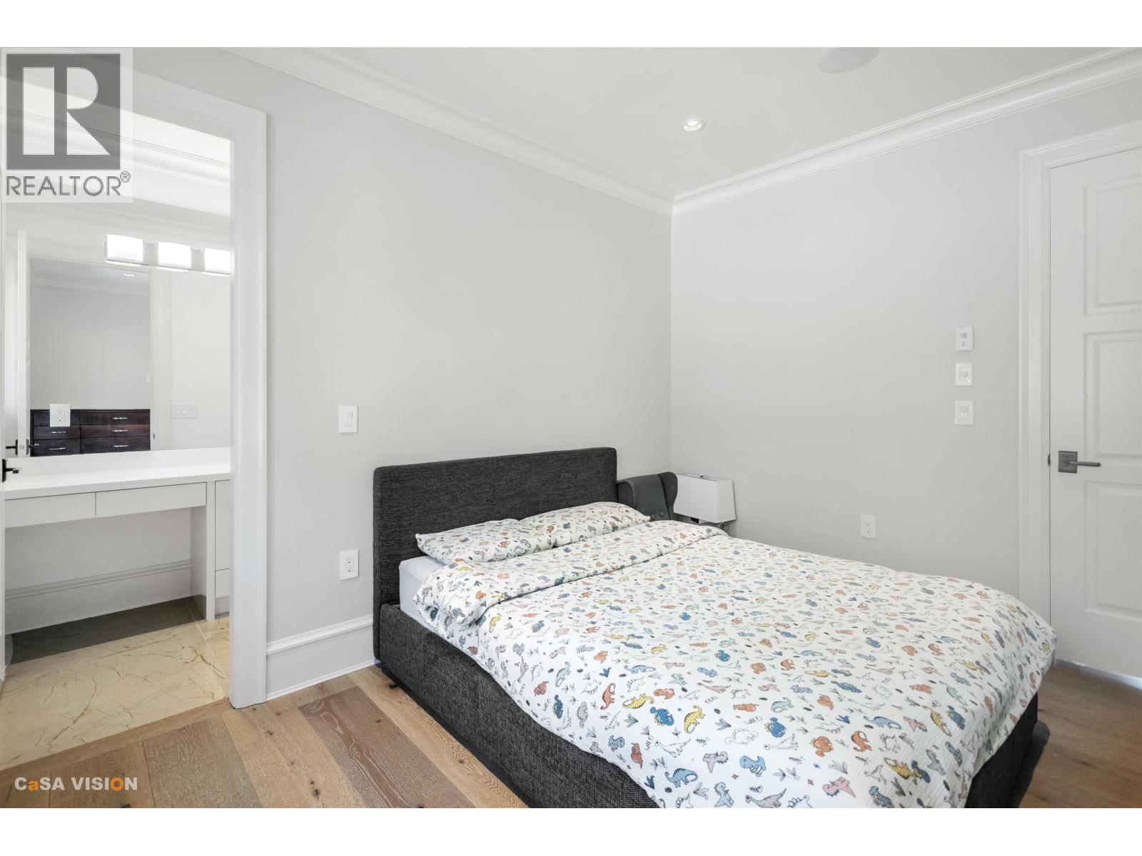 991 CROSS CREEK ROAD, West Vancouver